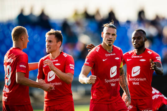 Vito Wormgoor of Brann celebrates
