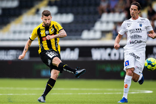 Häckens Joona Toivio skjuter in 1-0