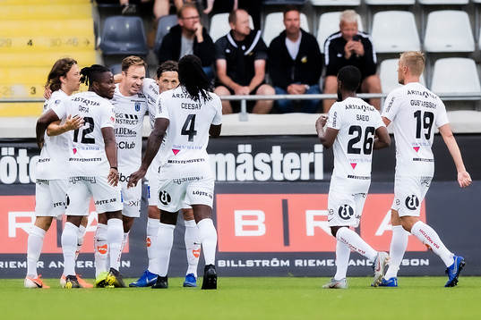 Sirius spelare jublar
