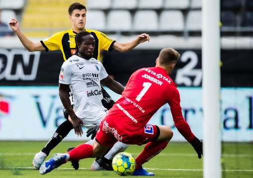 Häckens Alexander Jeremejeff skjuter in 3-1 bakom Sirius