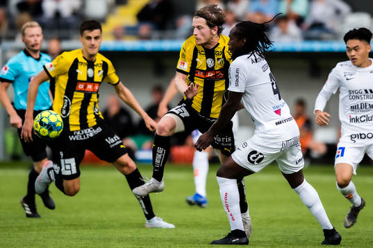 Häckens Erik Friberg och Sirius Kebba Ceesay