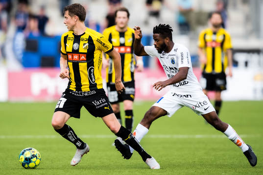 Häckens Viktor Lundberg och Sirius John Junior Igbarumah