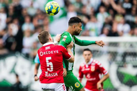 Hammarbys Imad Khalili och Kalmars Victor Agardius