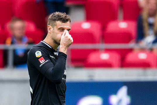 Hammarbys målvakt Davor Blazevic deppar när han blir