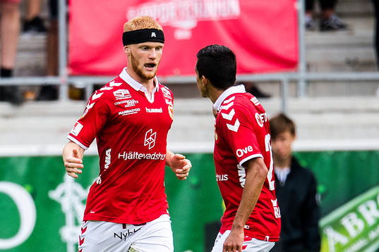 Kalmars Nils Fröling jublar