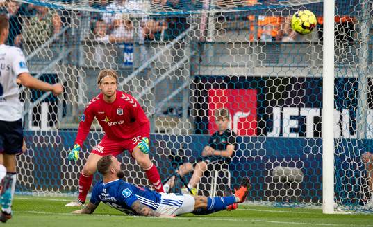 [DK=20190805: Emil Nielsen, Lyngby BK kaster sig frem i et