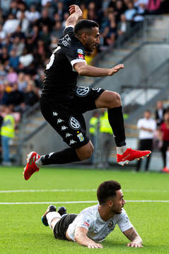 IFK Göteborgs Sargon Abraham och Örebros Simon Amin