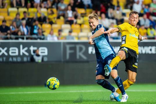 Elfsborgs Jesper Karlsson och Djurgårdens Elliot Käck