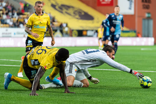 Djurgårdens målvakt Tommi Vaiho och Elfsborgs Marokhy