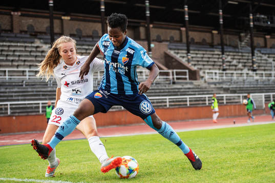 Rosengårds Fiona Brown och Djurgårdens Portia Boakye