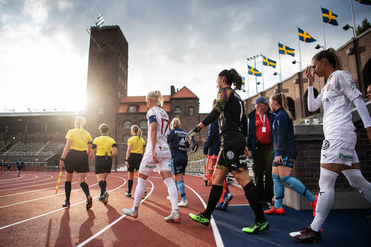 Rosengårds Caroline Seger, målvakt Zecira Musovic och