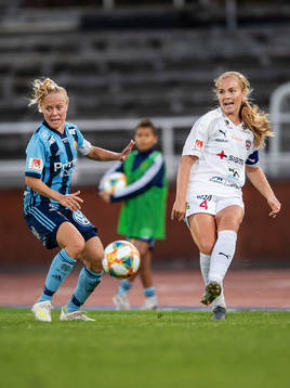Djurgårdens Mia Jalkerud och Rosengårds Glodis Perla