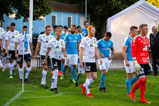 Bläddra bland fler bilder av Fotboll, Div 3 sydvästra götaland, Råå - Laholm