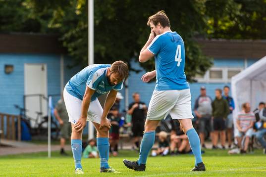 Råås Simon Jönsson och Adrian Andersson deppar