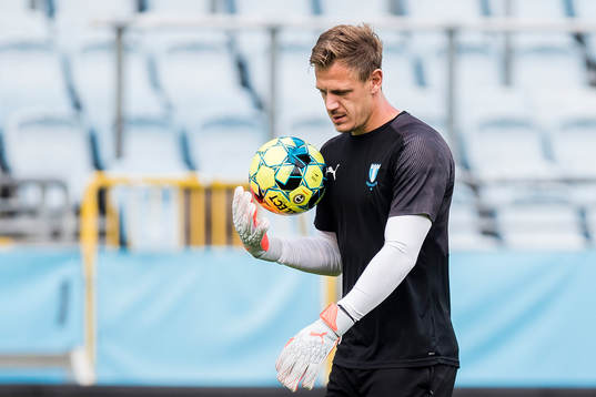 Goalkeeper Johan Dahlin of Malmö FF