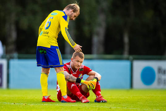 Eskilsminnes Pontus Löfvenmark och Mathias Unkuri  deppar