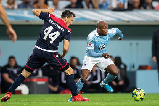 Edin Rustemovic of Zrinjski and Fouad Bachirou of Malmö FF