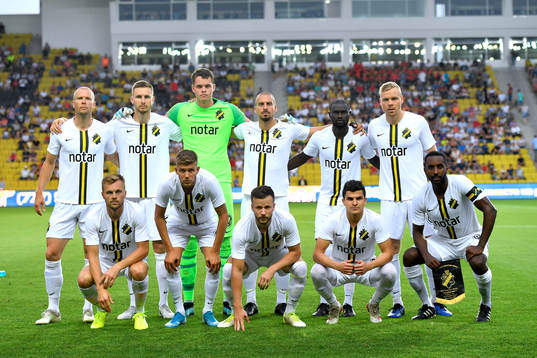 Players of AIK line up