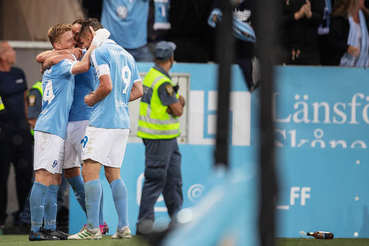 Anders Christiansen of Malmö FF celebrates