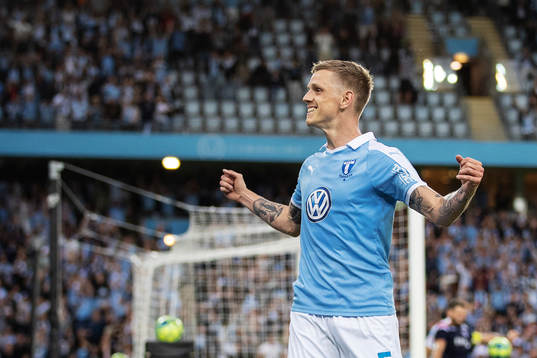 Sören Rieks of Malmö FF celebrates