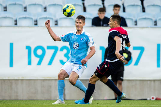 Markus Rosenberg of Malmö FF and Dario Rugasevic of