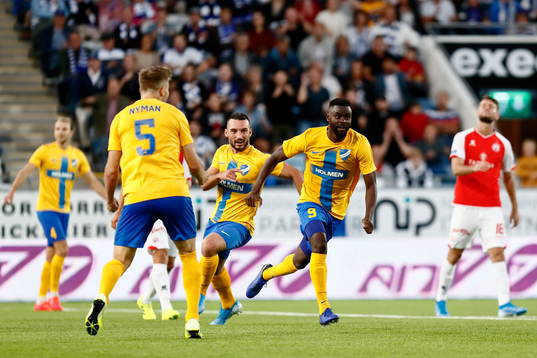 Maic Sema and Sead Haksabanovic celebrate
