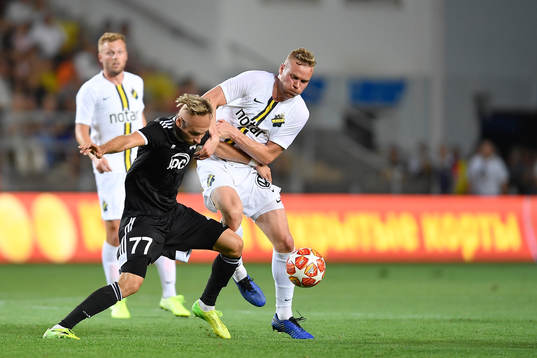 Kolbeinn Sigthorsson of AIK in action against Kendysh of