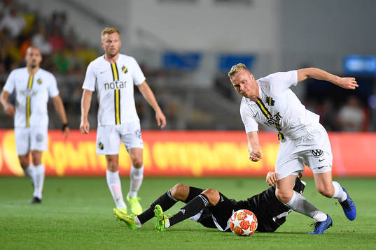 Kolbeinn Sigthorsson of AIK in action against Kendysh of