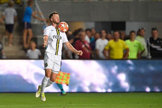 Karol Mets of AIK