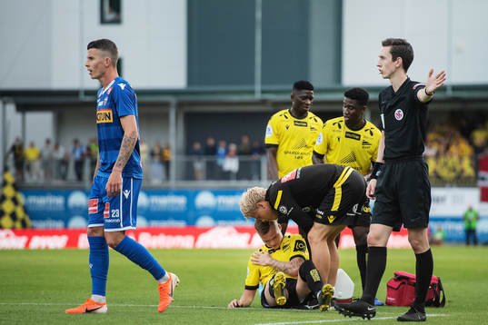 Aron Sigurdarson of Start gets treatment