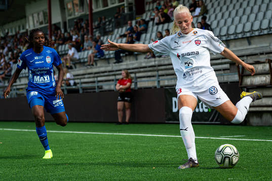 Eskilstunas Ngozi Sonia Okobi och Rosengårds Sofie Svava