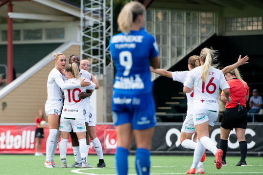 Rosengårds Anam Imo jublar