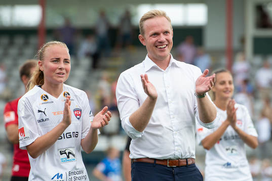 Rosengårds Ebba Wieder och tränare Jonas Eidevall tackar