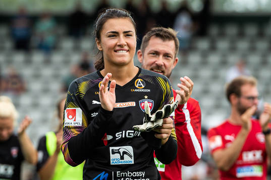 Rosengårds målvakt Zecira Musovic jublar
