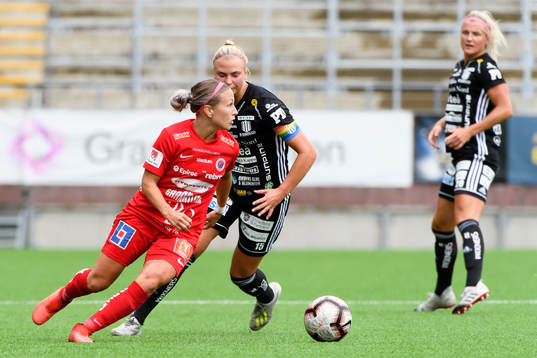 Örebros Heather Williams och Piteås Ellen Löfqvist