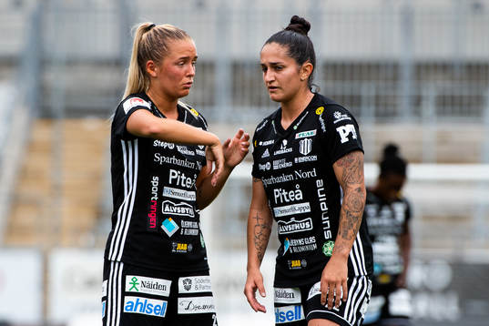 Piteås Ronja Aronsson och Fernanda Da Silva