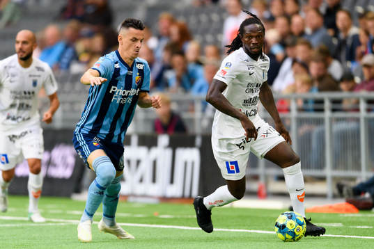 Djurgårdens Haris Radetinac och Sirius Kebba Ceesay