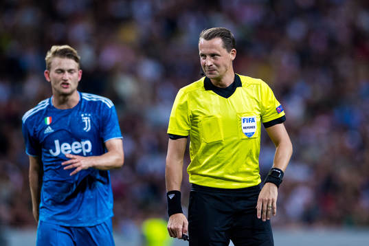 Referee Andreas Ekberg