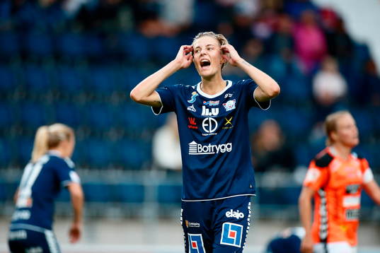 Linköpings Lina Hurtig reagerar