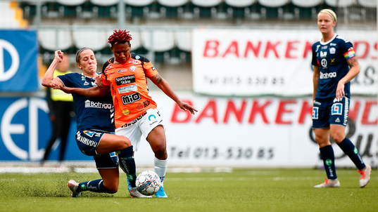 Linköpings Anna Oscarsson och Kristianstads Rita Chikwelu
