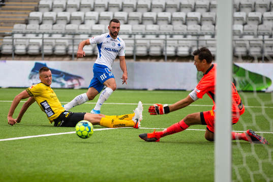 IFK Norrköpings Sead Haksabanovic skjuter