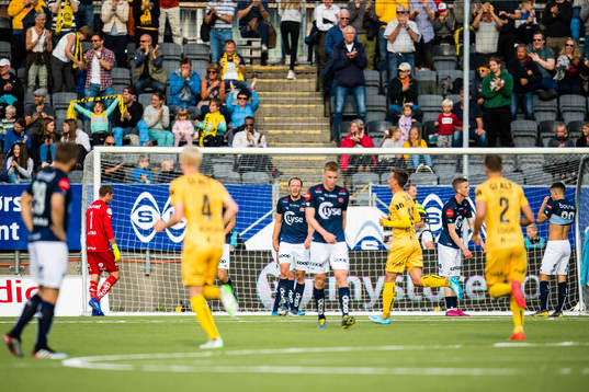 Rolf Daniel Vikstøl and Samuel Kari Fridjonsson of Viking