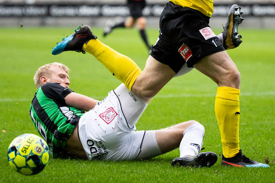GAIS Carl Elfgren Nyström glidtacklar Mjällbys Jacob