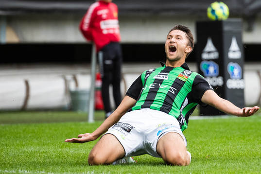 GAIS Måns Saebbö jublar
