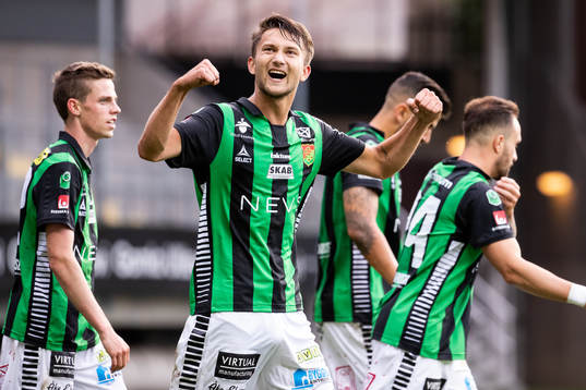 GAIS Måns Saebbö jublar