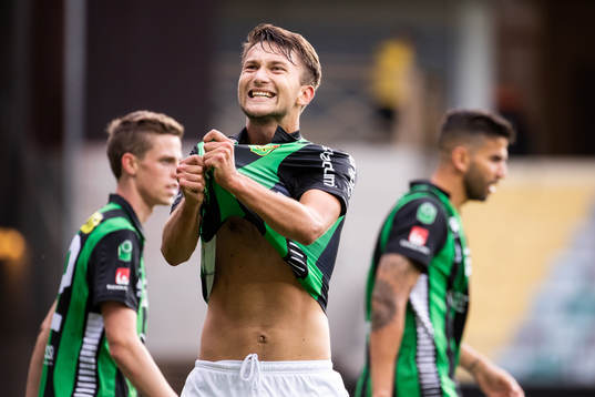 GAIS Måns Saebbö jublar