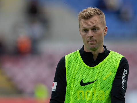 s Sebastian Larsson