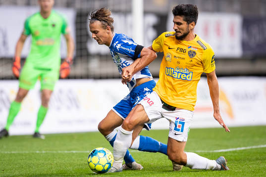 IFK Göteborgs Noah Alexandersson och Falkenbergs Mahmut