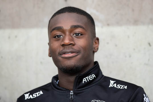 IFK Göteborgs Adil Titi på bänken