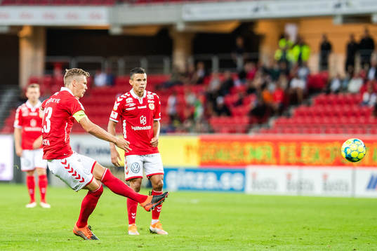 Kalmars Viktor Elm gör 1-1